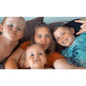 Meet your Posher, Tiara